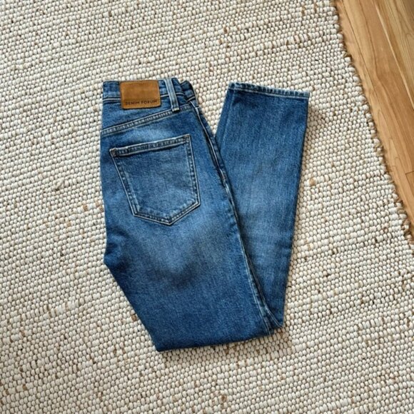 ARITZIA DENIM FORUM The Yoko High Rise Slim Jeans- Size 24W, 28L - Picture 2 of 8